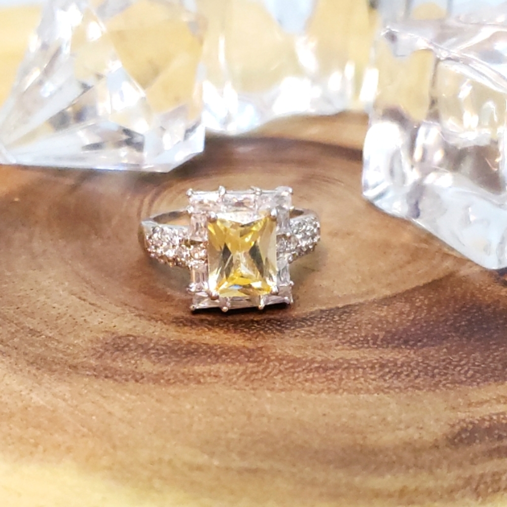 Vintage Yellow Ring